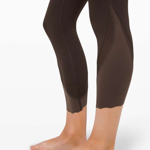 Lululemon Wunder Under High-Rise Crop 23" *Updated Scallop Luxtreme French Press - Picture 2 of 10